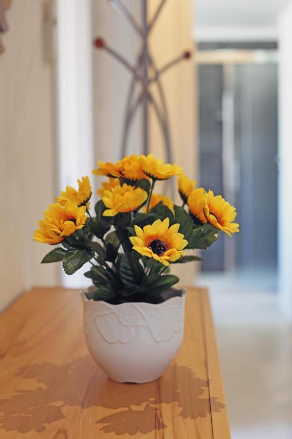 Flower Apartments Bardolino Extérieur photo