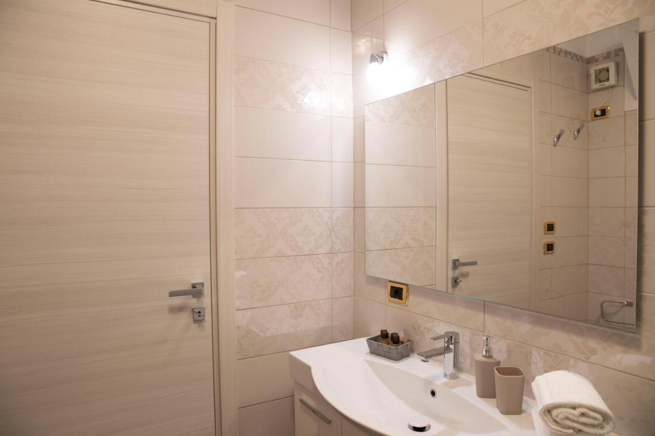 Flower Apartments Bardolino Extérieur photo